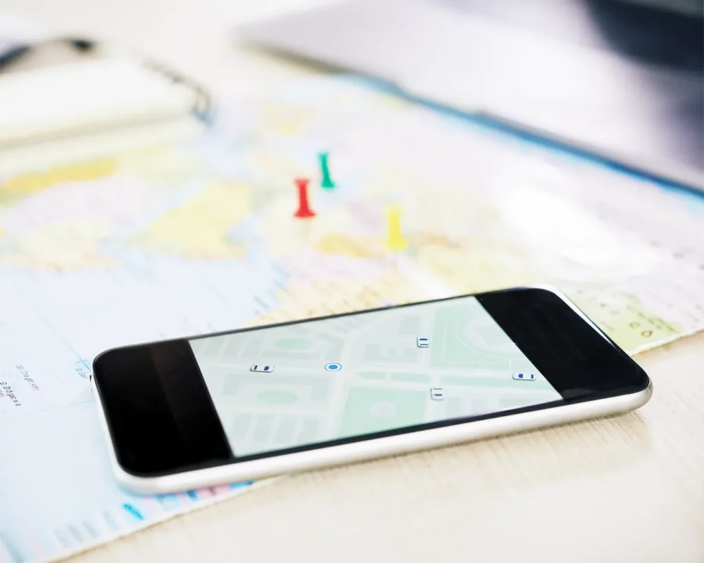 Smartphone map navigation with location pins, local SEO strategy, restaurant Google Maps optimization, local search visibility for restaurants
