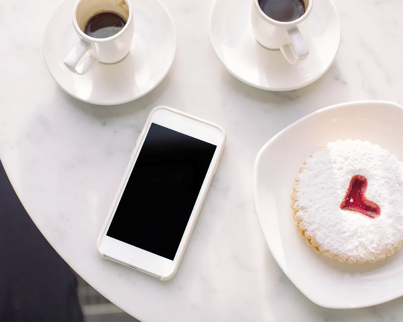 Restaurant coffee and dessert with smartphone for food influencer marketing